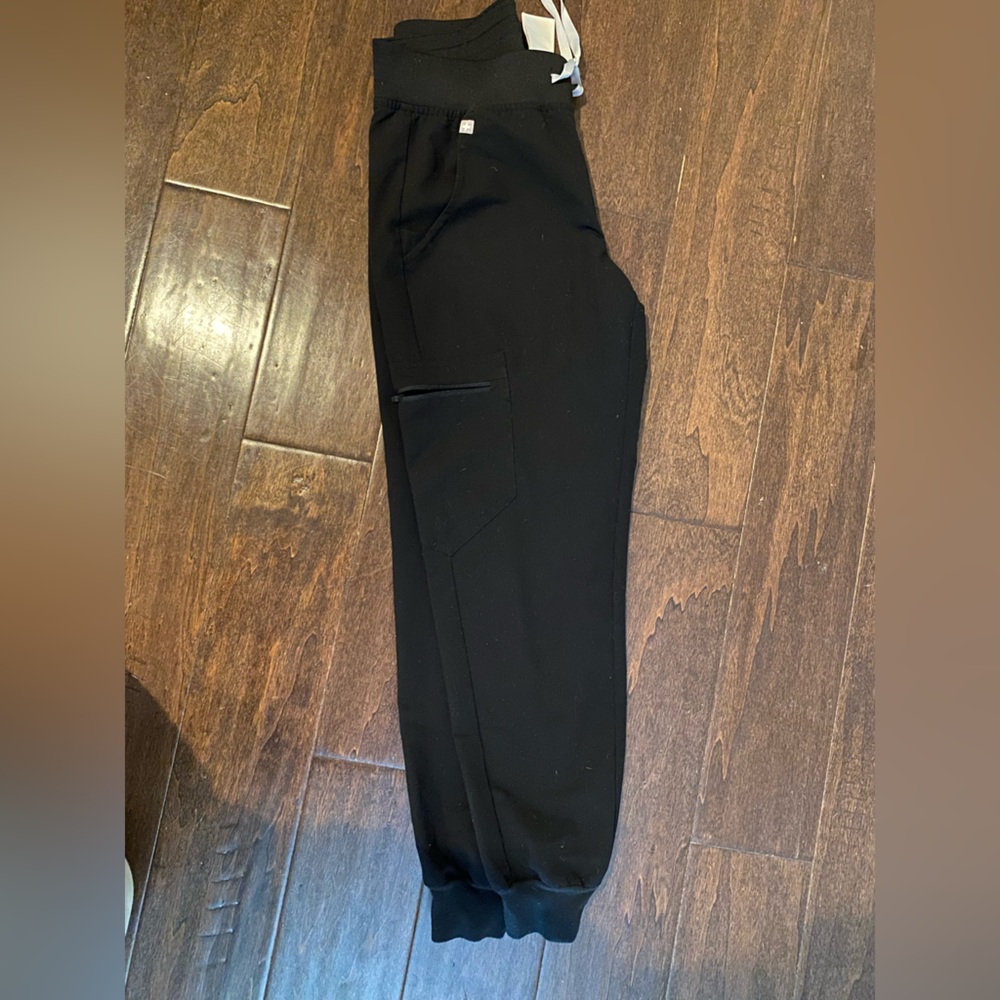 Figs joggers black